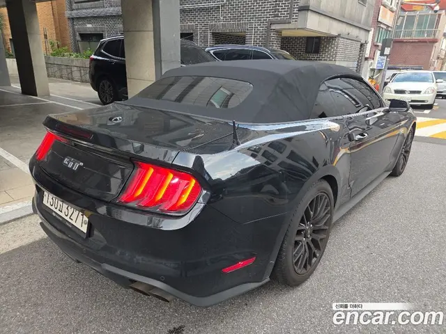 Ford Mustang 2022 5.0 автомат (гидро), миниатюра 4