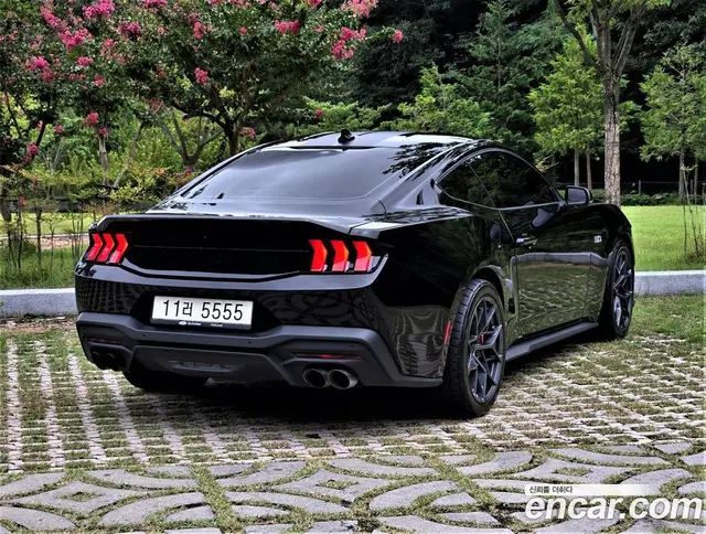 Ford Mustang 2025 5.0 автомат (гидро), миниатюра 2