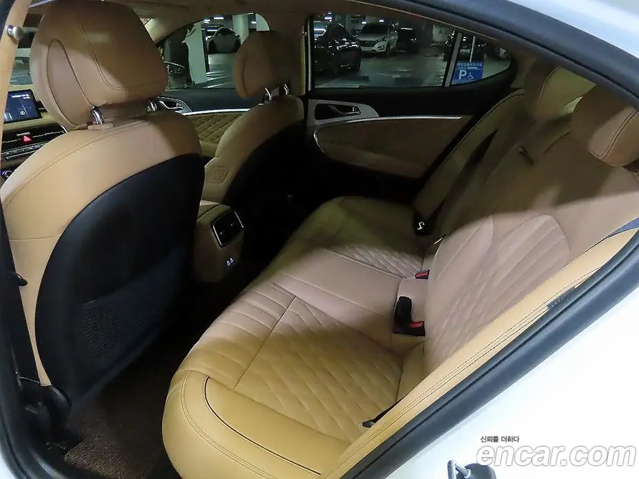 Genesis G70 2025 2.5 автомат (гидро), фото 7