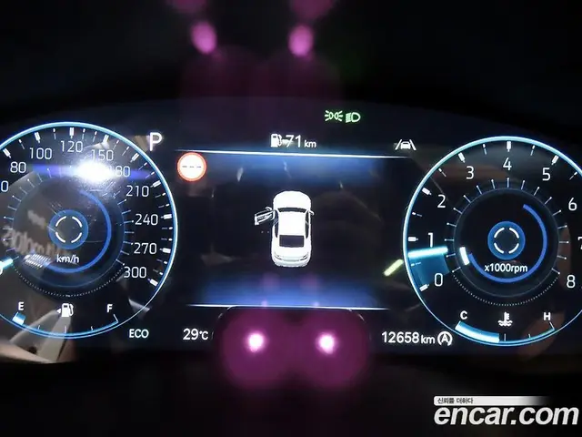 Genesis G70 2025 2.5 автомат (гидро), миниатюра 9