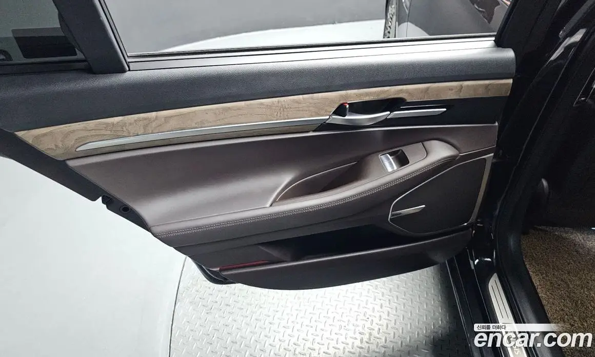 Genesis G90 2019 3.8 автомат (гидро), фото 15 Genesis G90 2019 3.8 автомат (гидро), фото 15