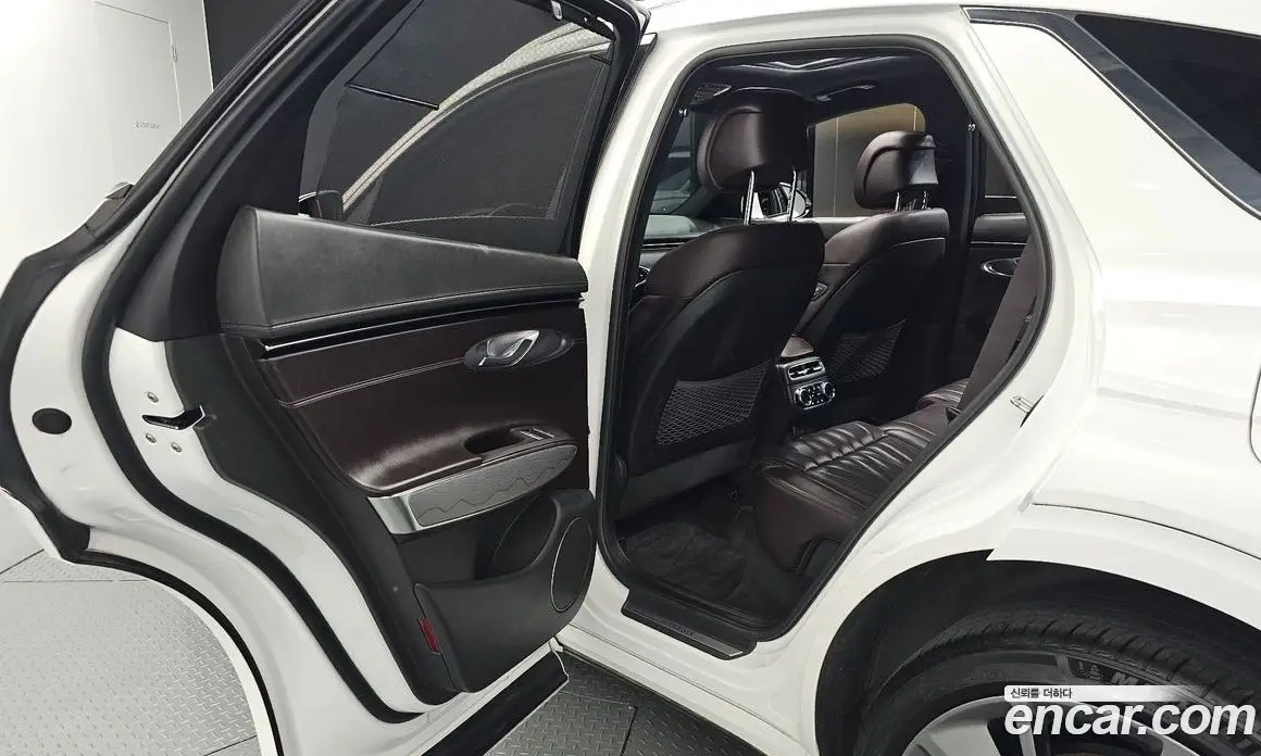 Genesis GV70 2021 2.5 автомат (гидро), фото 18