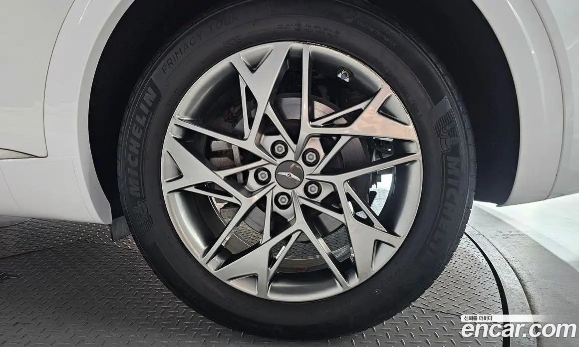 Genesis GV70 2022 2.5 автомат (гидро), фото 7 Genesis GV70 2022 2.5 автомат (гидро), фото 7