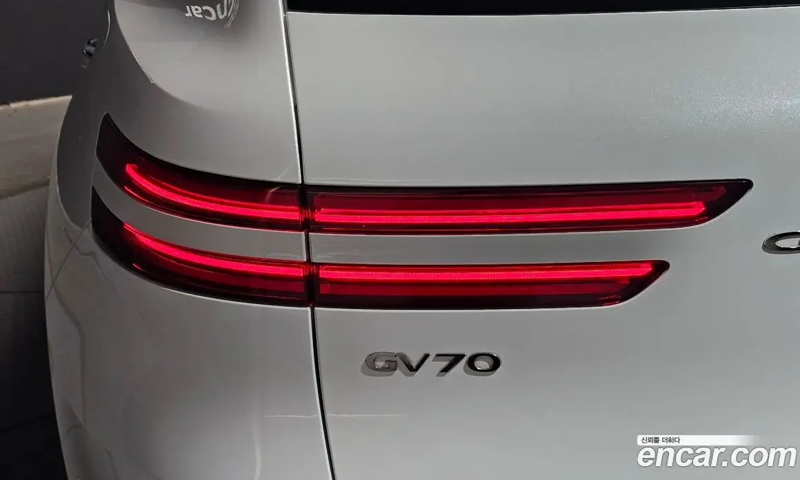 Genesis GV70 2022 2.5 автомат (гидро), фото 9 Genesis GV70 2022 2.5 автомат (гидро), фото 9