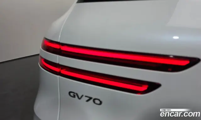 Genesis GV70 2025 2.5 автомат (гидро), миниатюра 9 Genesis GV70 2025 2.5 автомат (гидро), миниатюра 9