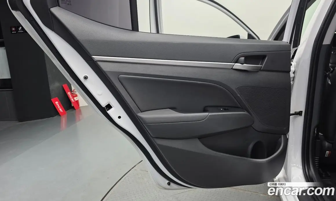 Hyundai Avante 2016 1.6 автомат (гидро), фото 15 Hyundai Avante 2016 1.6 автомат (гидро), фото 15