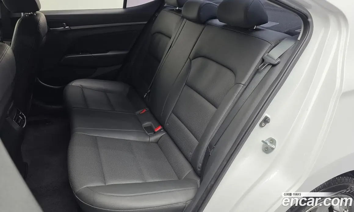 Hyundai Avante 2016 1.6 автомат (гидро), фото 16 Hyundai Avante 2016 1.6 автомат (гидро), фото 16