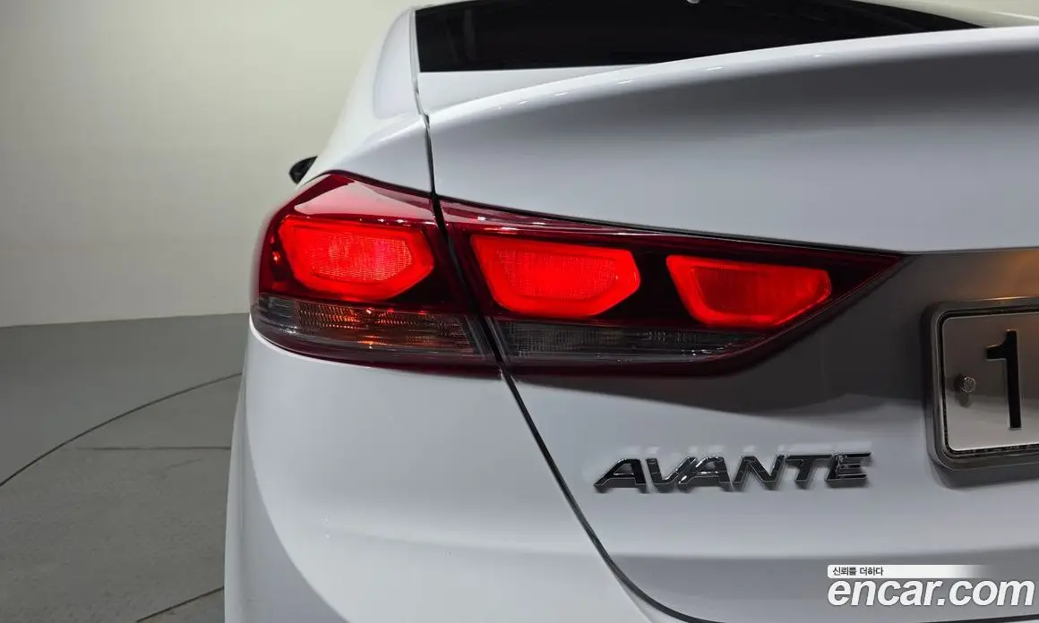 Hyundai Avante 2016 1.6 автомат (гидро), фото 9 Hyundai Avante 2016 1.6 автомат (гидро), фото 9
