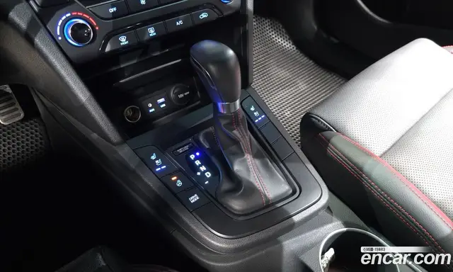 Hyundai Avante 2016 1.6 автомат (гидро), миниатюра 11