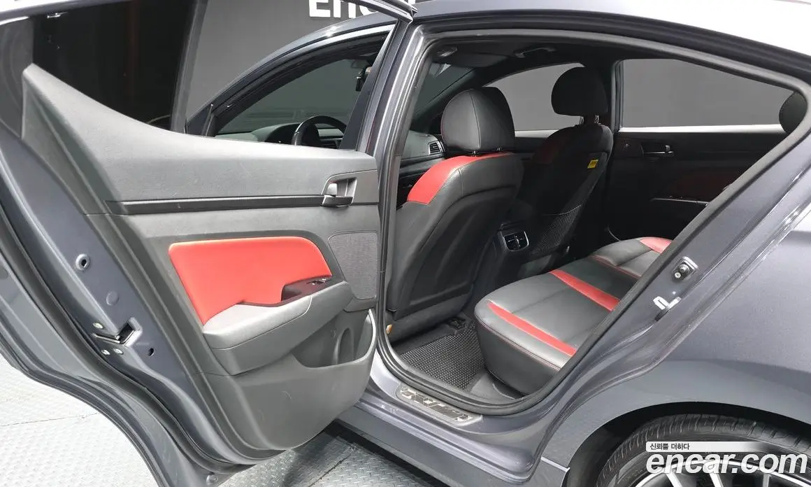 Hyundai Avante 2016 1.6 автомат (гидро), фото 15