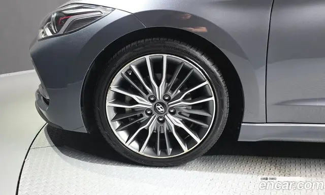 Hyundai Avante 2016 1.6 автомат (гидро), миниатюра 4