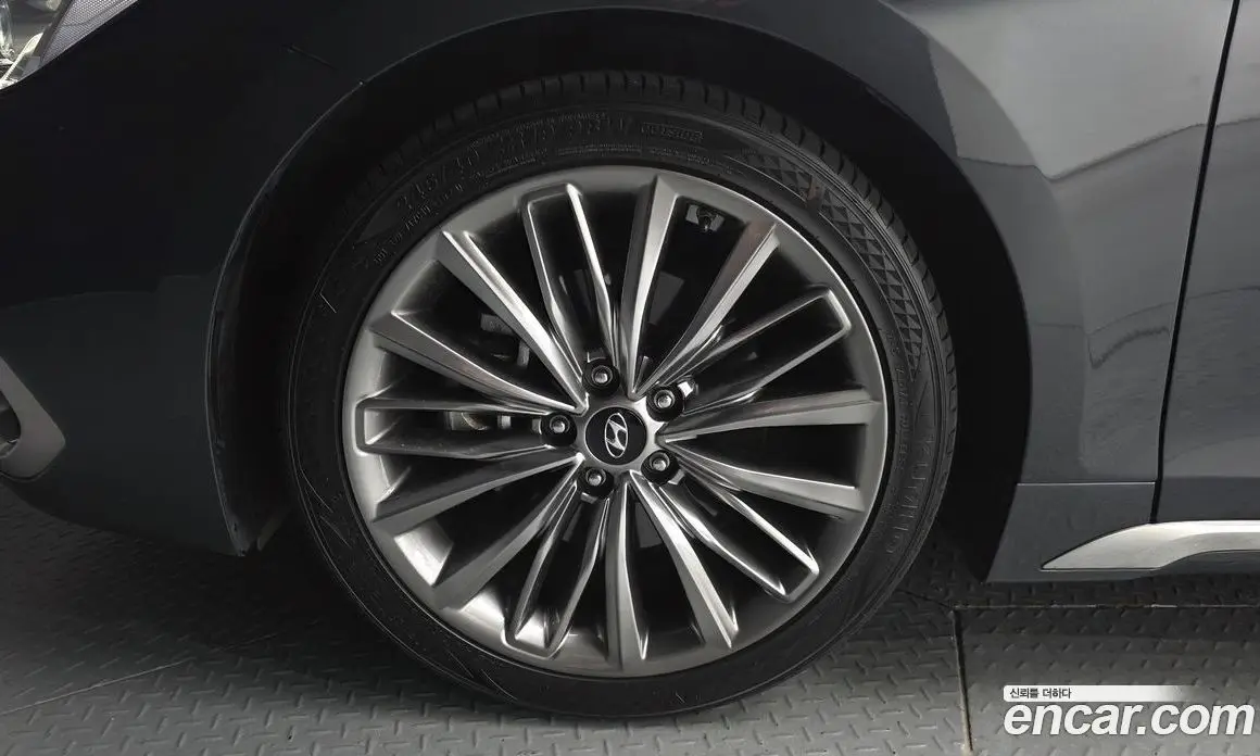 Hyundai Grandeur 2018 3.0 автомат (гидро), фото 5 Hyundai Grandeur 2018 3.0 автомат (гидро), фото 5