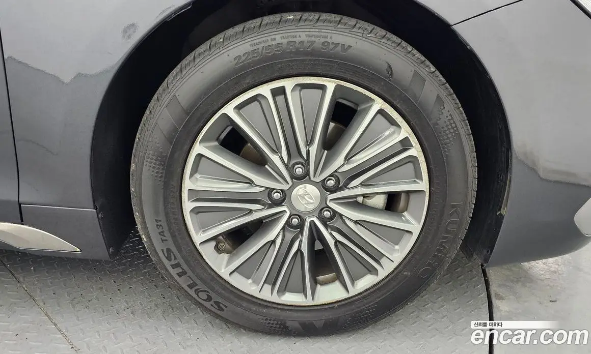 Hyundai Grandeur 2019 2.4 автомат (гидро), фото 4 Hyundai Grandeur 2019 2.4 автомат (гидро), фото 4