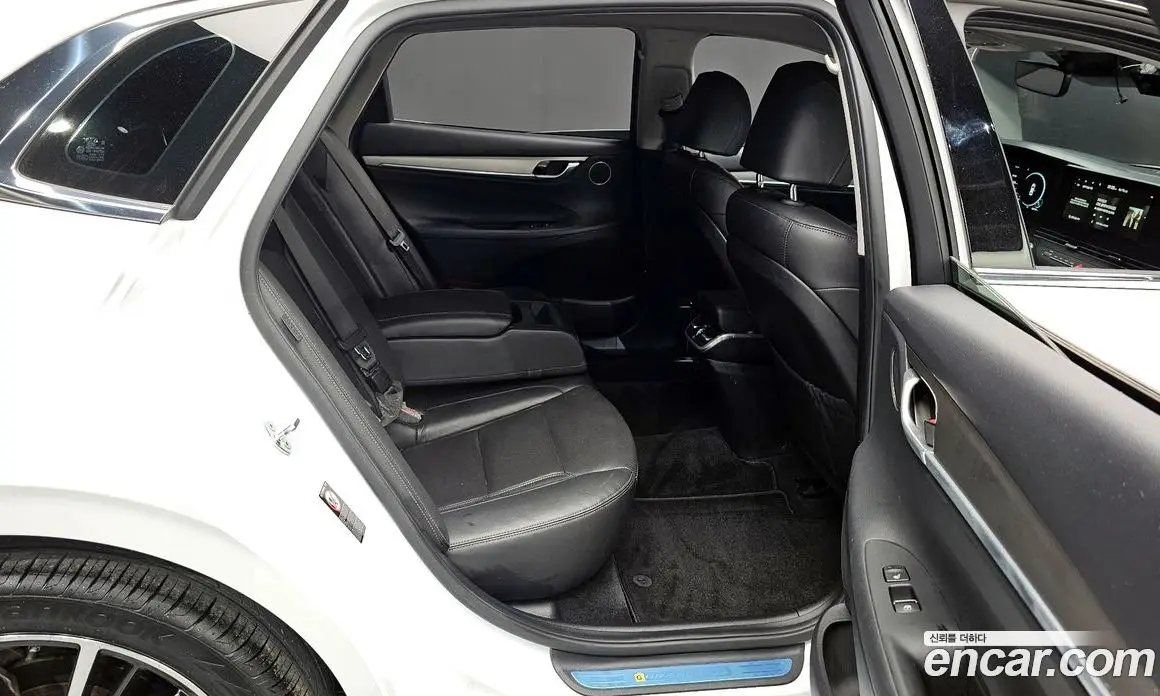 Hyundai Grandeur 2022 2.5 автомат (гидро), фото 16
