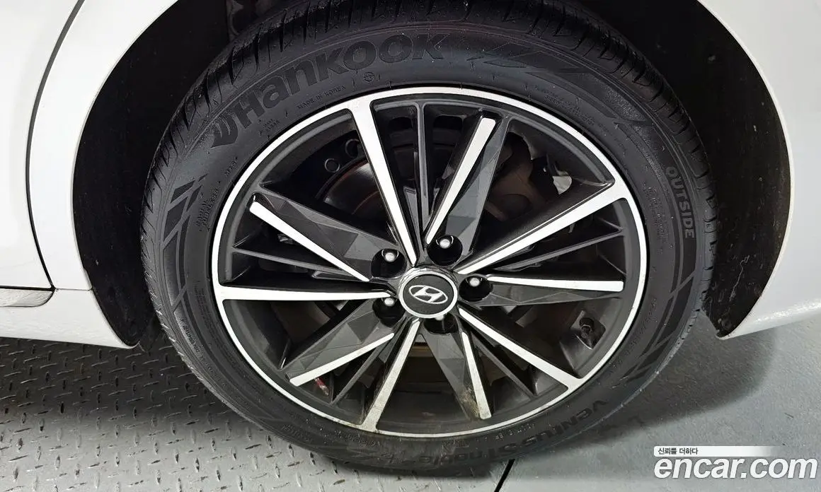 Hyundai Grandeur 2022 2.5 автомат (гидро), фото 6