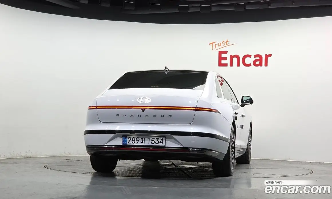 Hyundai Grandeur 2023 1.6 автомат (гидро), фото 3