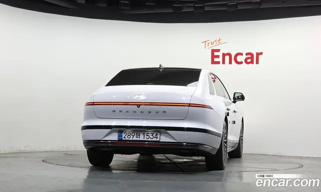 Hyundai Grandeur 2023 1.6 автомат (гидро), миниатюра 3