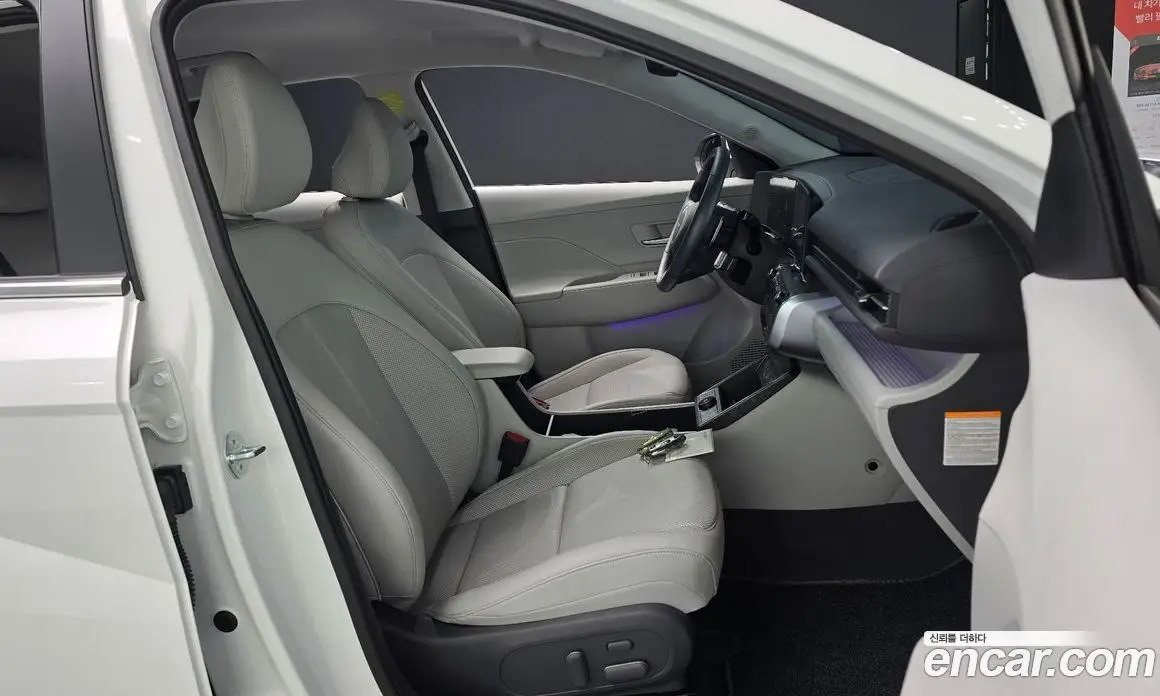 Hyundai Kona 2023 1.6 автомат (гидро), фото 15