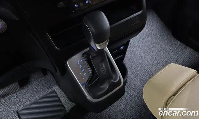 Hyundai Staria 2025 2.2 автомат (гидро), миниатюра 12