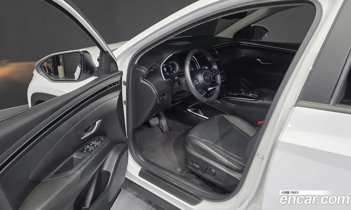 Hyundai Tucson 2023 1.6 автомат (гидро), фото 13