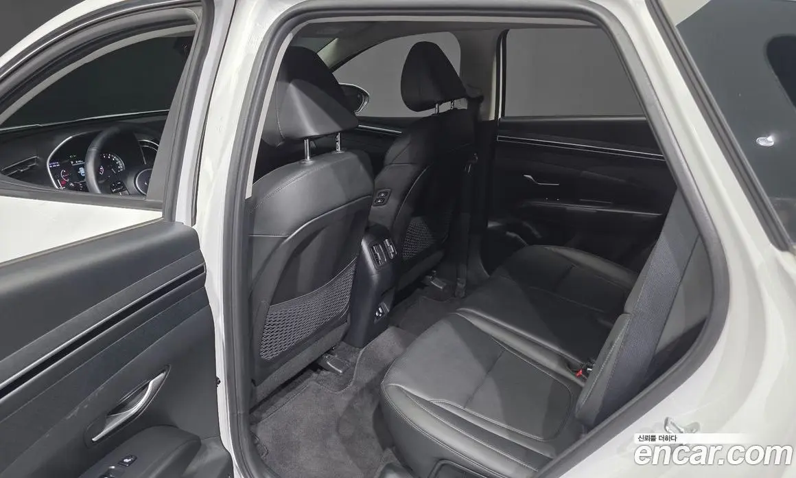 Hyundai Tucson 2023 1.6 автомат (гидро), фото 16