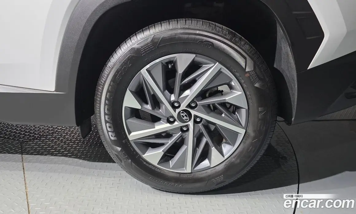 Hyundai Tucson 2023 1.6 автомат (гидро), фото 7