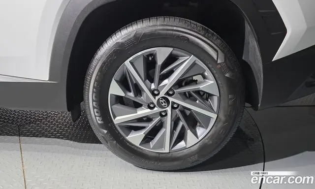 Hyundai Tucson 2023 1.6 автомат (гидро), миниатюра 7