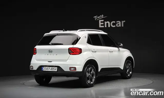 Hyundai Venue 2025 1.6 автомат (гидро), миниатюра 2