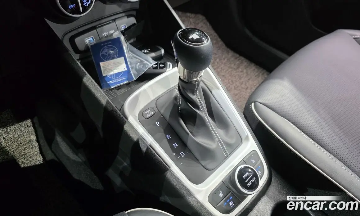 Hyundai Venue 2025 1.6 автомат (гидро), фото 12