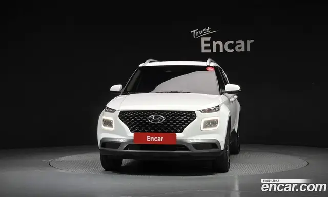 Hyundai Venue 2025 1.6 автомат (гидро), миниатюра 3