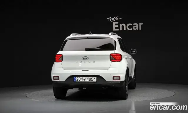 Hyundai Venue 2025 1.6 автомат (гидро), миниатюра 4
