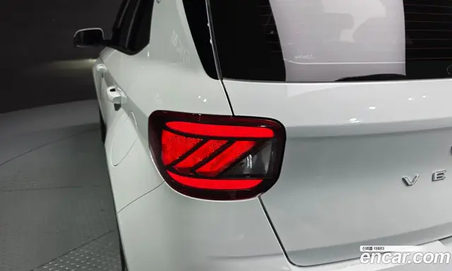 Hyundai Venue 2025 1.6 автомат (гидро), миниатюра 9
