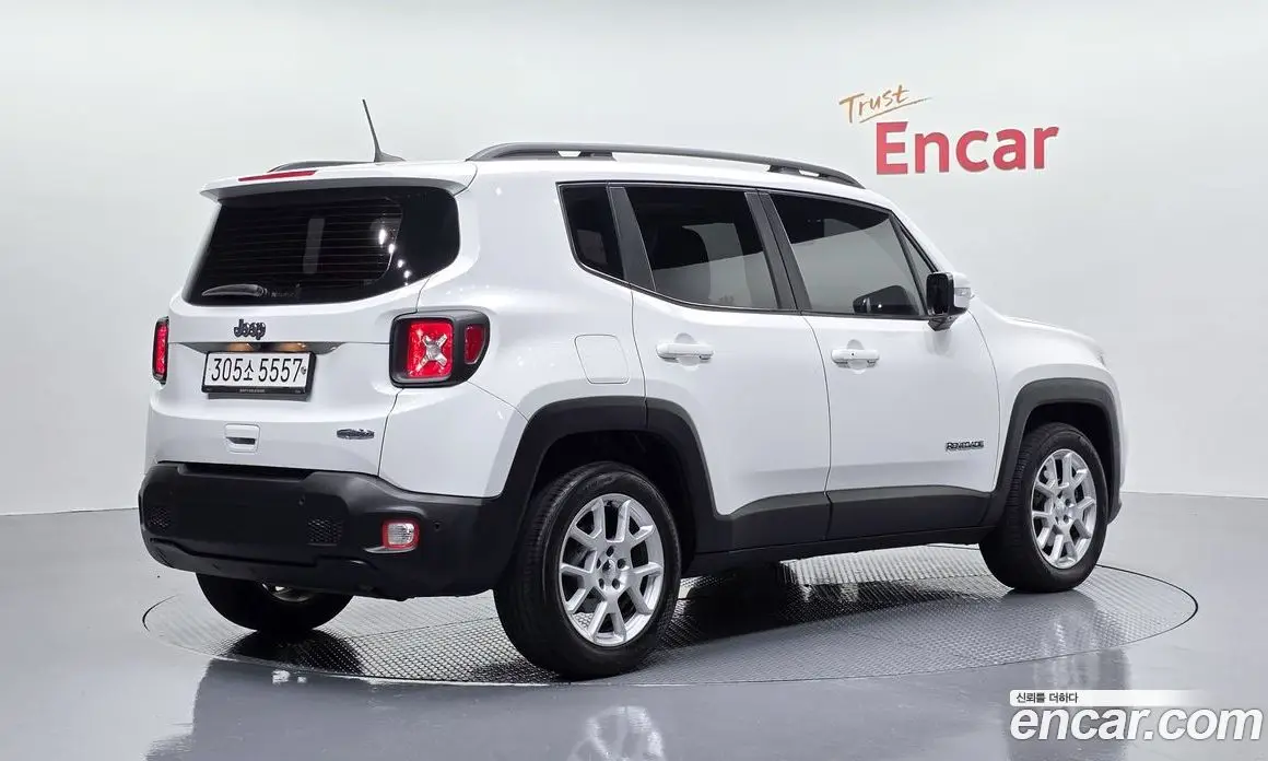 Jeep Renegade 2021 2.4 автомат (гидро), фото 2 Jeep Renegade 2021 2.4 автомат (гидро), фото 2