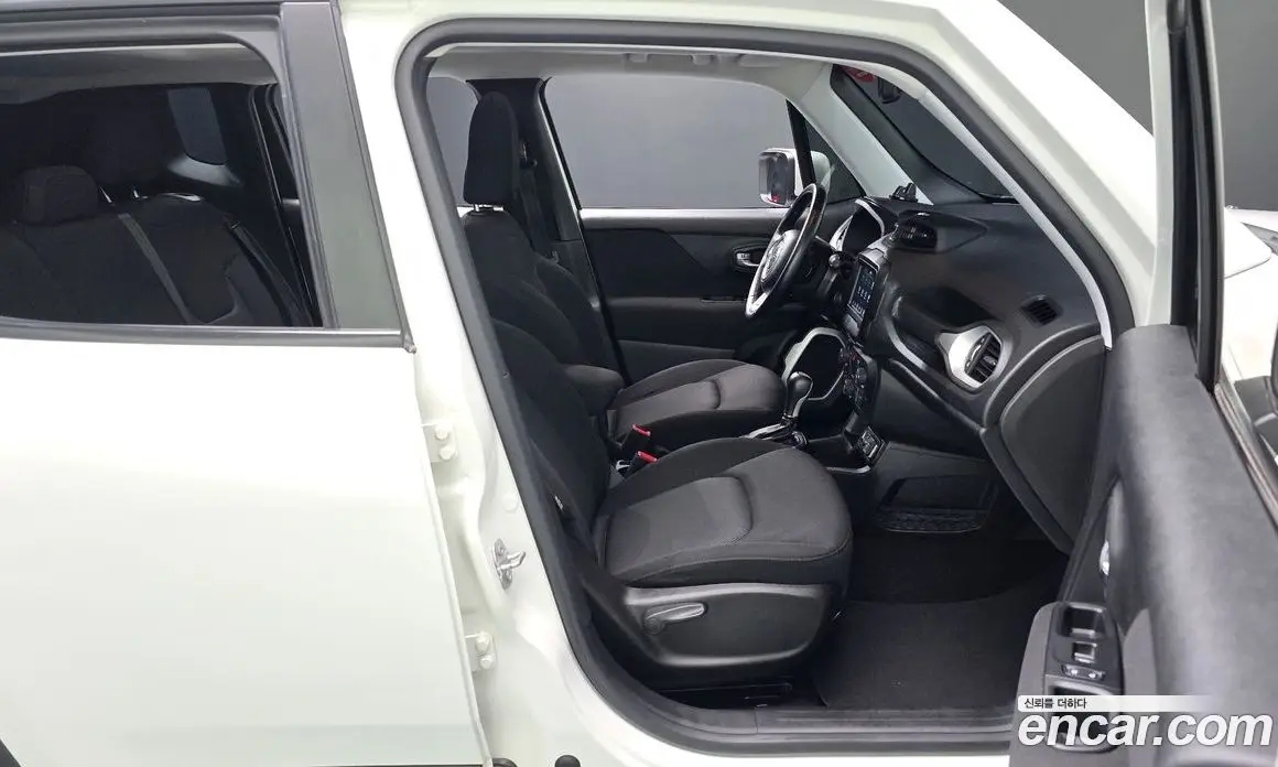 Jeep Renegade 2021 2.4 автомат (гидро), фото 16 Jeep Renegade 2021 2.4 автомат (гидро), фото 16