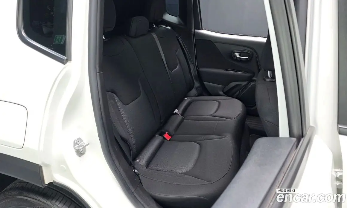 Jeep Renegade 2021 2.4 автомат (гидро), фото 17 Jeep Renegade 2021 2.4 автомат (гидро), фото 17