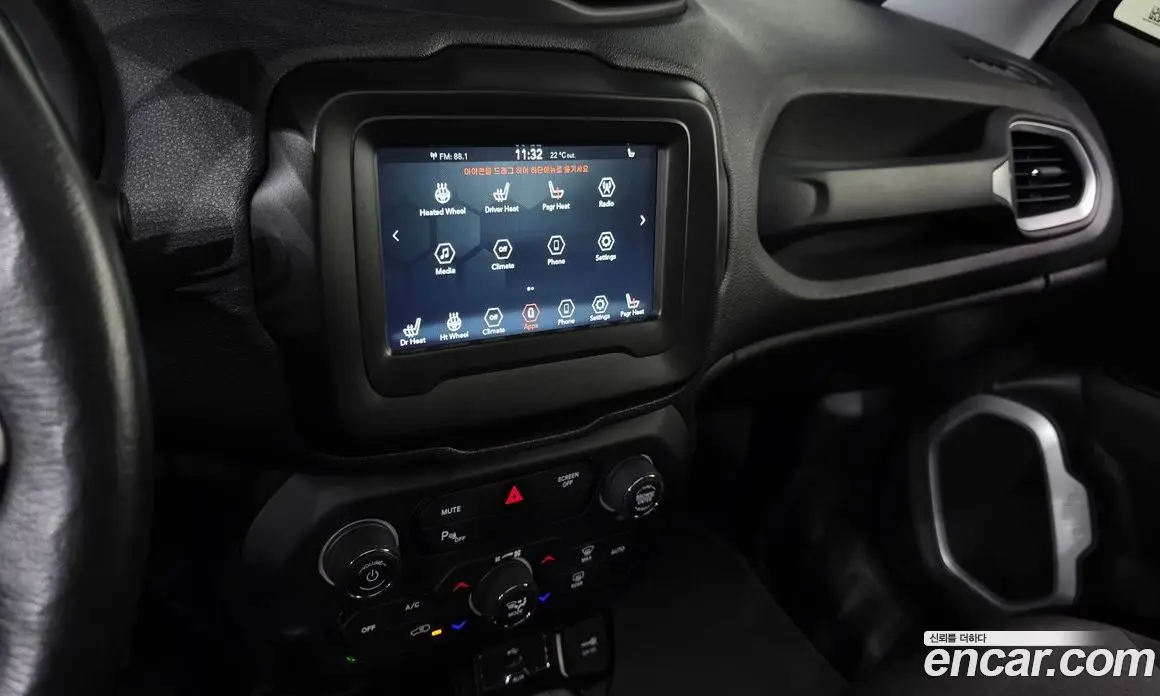 Jeep Renegade 2021 2.4 автомат (гидро), фото 20 Jeep Renegade 2021 2.4 автомат (гидро), фото 20