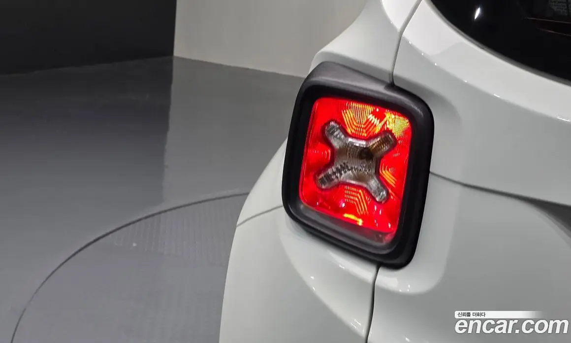 Jeep Renegade 2021 2.4 автомат (гидро), фото 9 Jeep Renegade 2021 2.4 автомат (гидро), фото 9