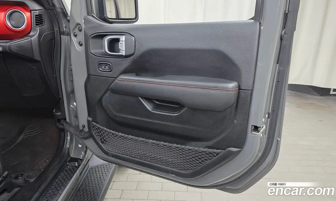 Jeep Wrangler 2021 2.0 автомат (гидро), фото 14
