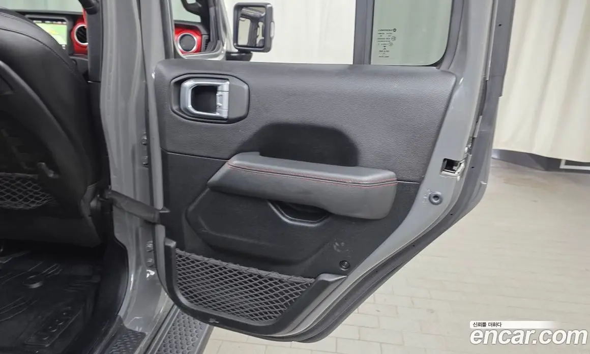 Jeep Wrangler 2021 2.0 автомат (гидро), фото 15