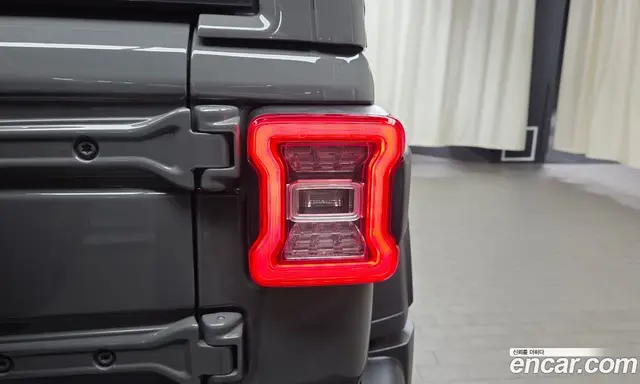 Jeep Wrangler 2021 2.0 автомат (гидро), миниатюра 9