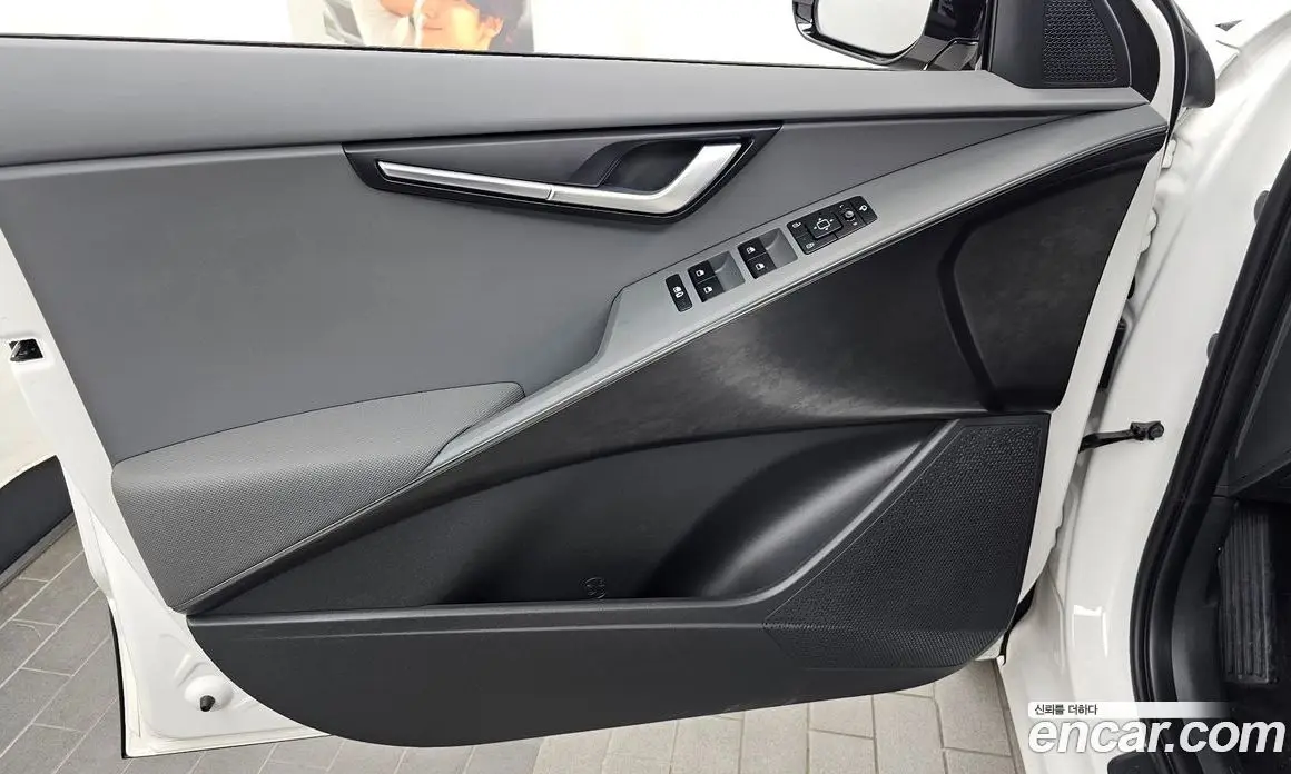 Kia Niro 2025 1.6 автомат (гидро), фото 14 Kia Niro 2025 1.6 автомат (гидро), фото 14