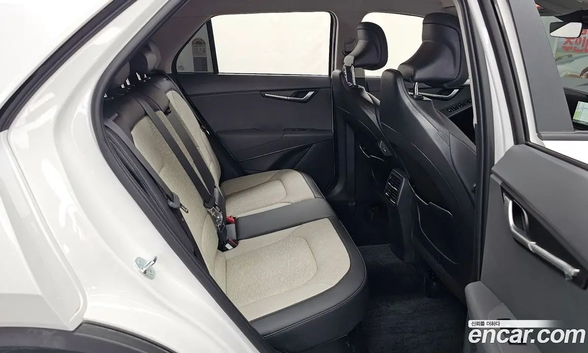 Kia Niro 2025 1.6 автомат (гидро), фото 18 Kia Niro 2025 1.6 автомат (гидро), фото 18