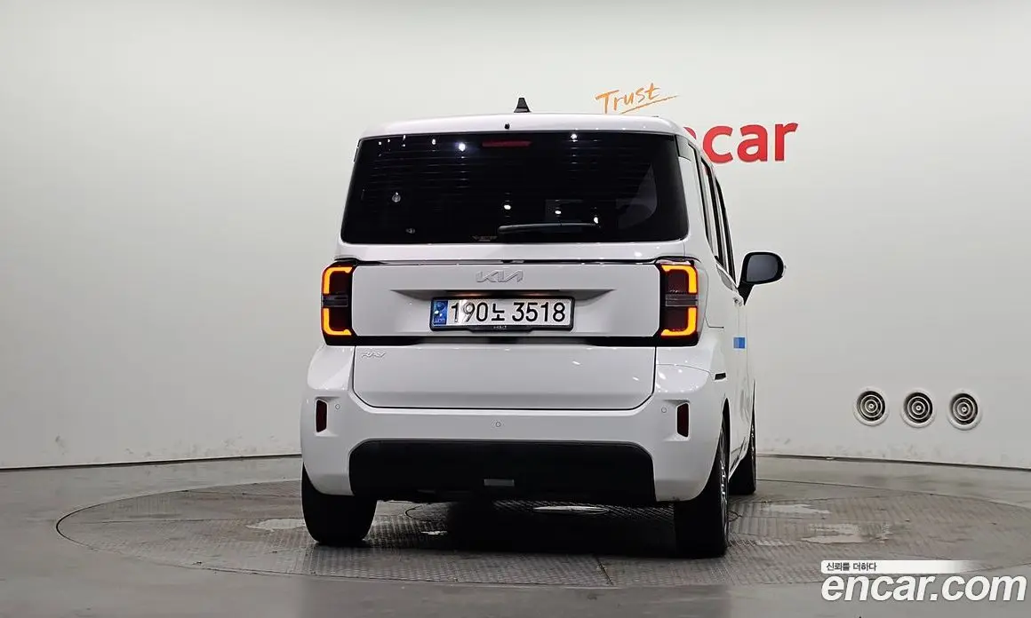 Kia Ray 2023 1.0 автомат (гидро), фото 4