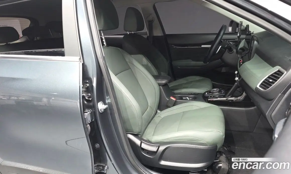 Kia Seltos 2023 1.6 автомат (гидро), фото 17 Kia Seltos 2023 1.6 автомат (гидро), фото 17