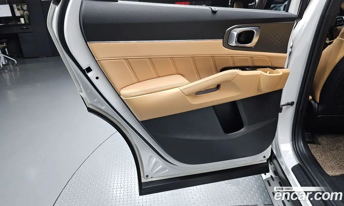 Kia Sorento 2023 2.5 автомат (гидро), фото 15 Kia Sorento 2023 2.5 автомат (гидро), фото 15