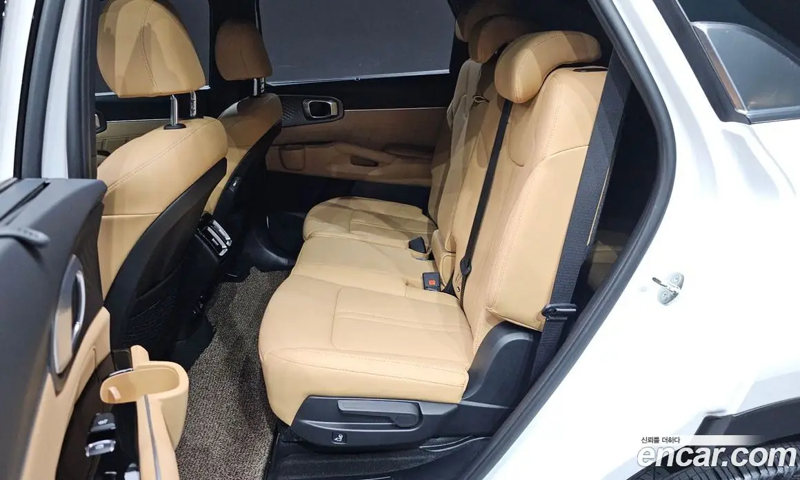 Kia Sorento 2023 2.5 автомат (гидро), фото 16 Kia Sorento 2023 2.5 автомат (гидро), фото 16