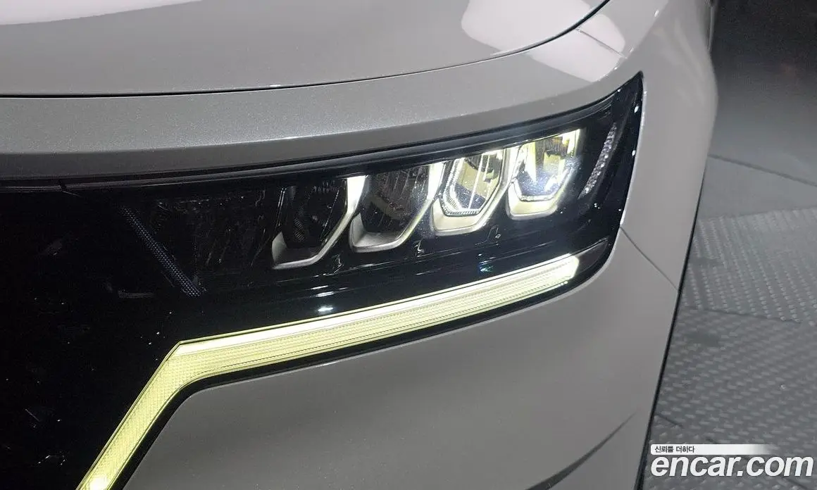 Kia Sorento 2023 2.5 автомат (гидро), фото 8 Kia Sorento 2023 2.5 автомат (гидро), фото 8
