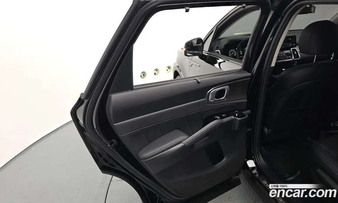Kia Sorento 2023 2.5 автомат (гидро), фото 15