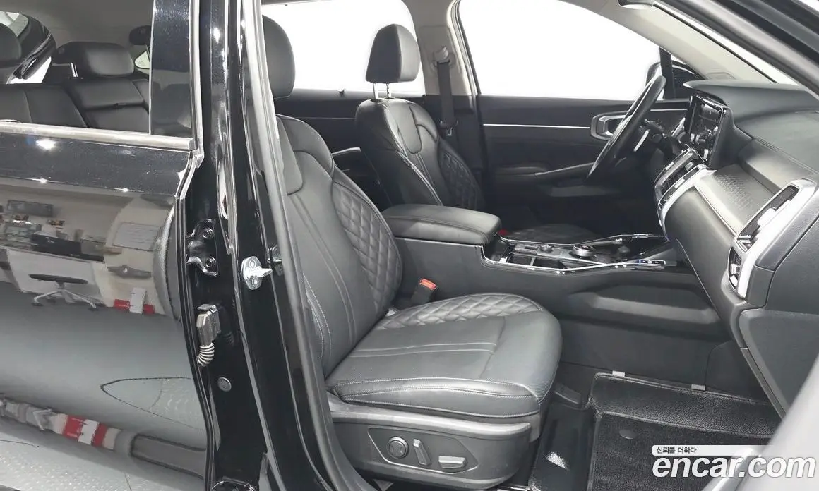 Kia Sorento 2023 2.5 автомат (гидро), фото 17