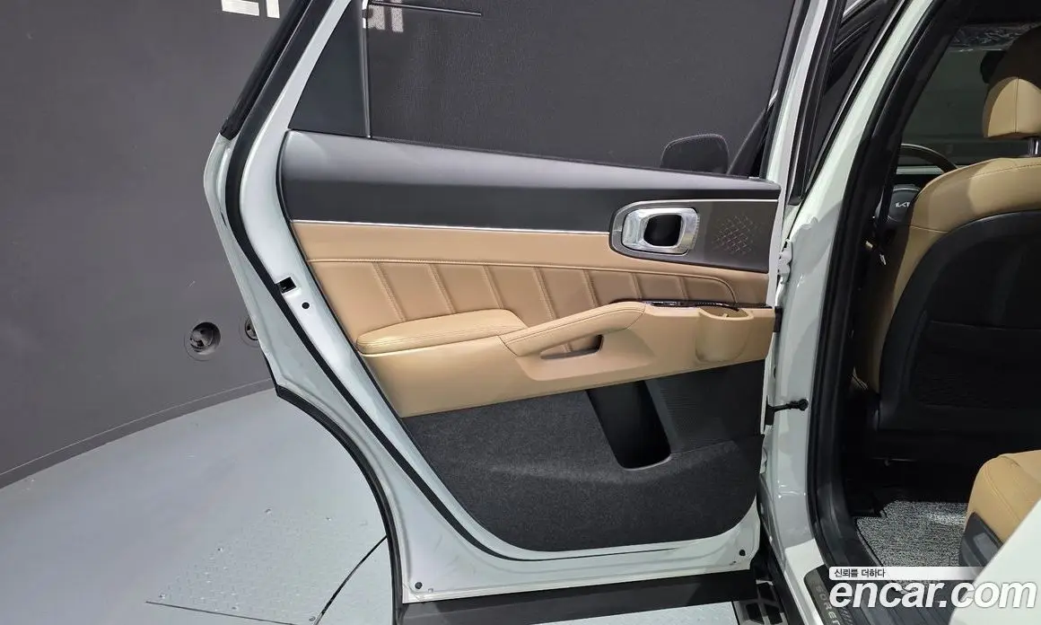 Kia Sorento 2025 1.6 автомат (гидро), фото 15 Kia Sorento 2025 1.6 автомат (гидро), фото 15